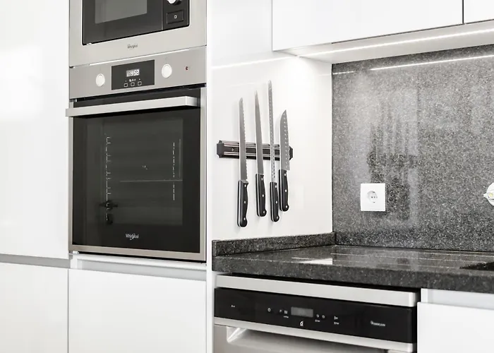 Scandinavia - Private Heated Pool By Silver Prop